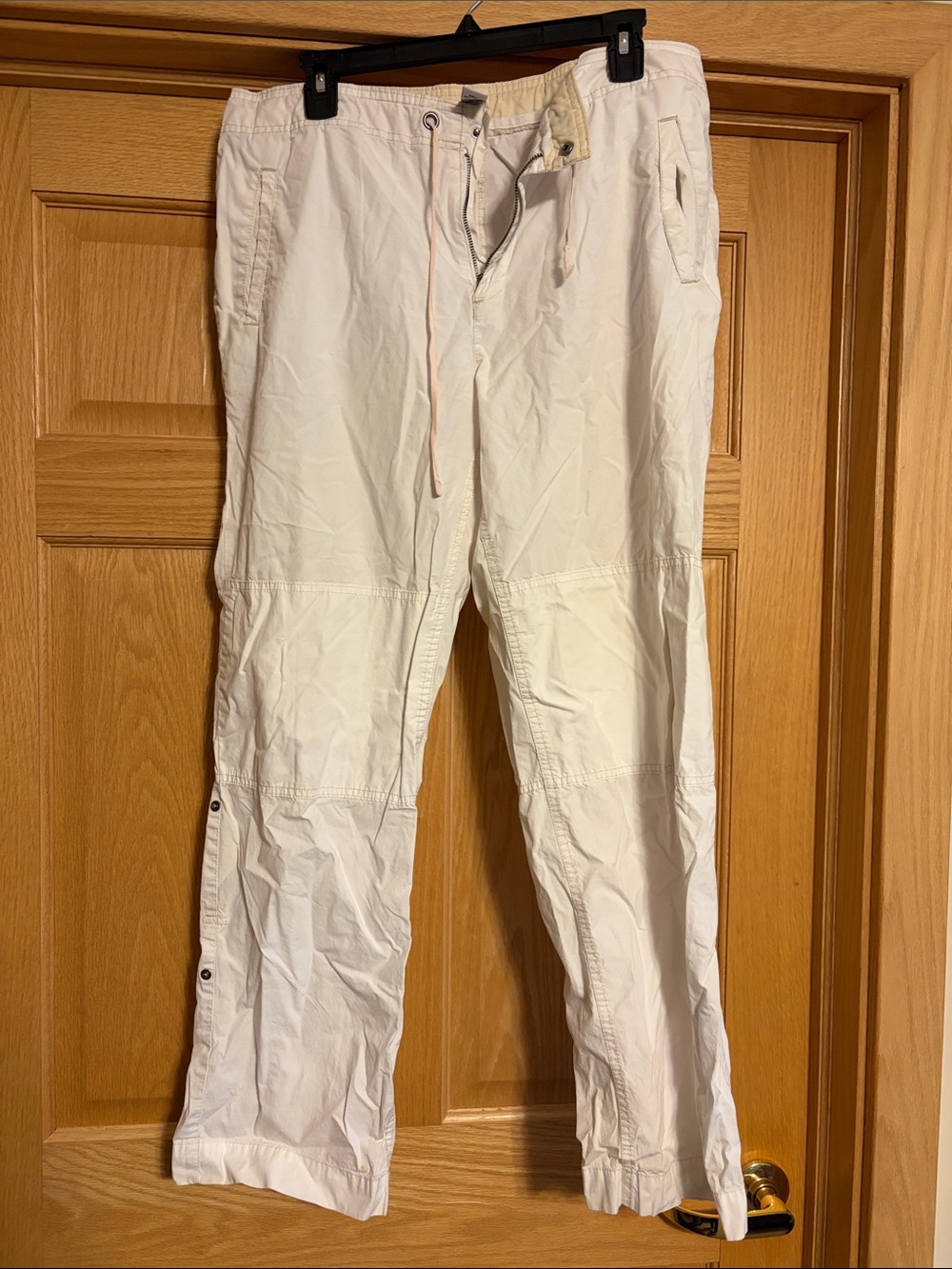 Womans White GAP Cargo Pants